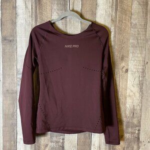 Nike Women's Pro Hyperwarm Pullover Top